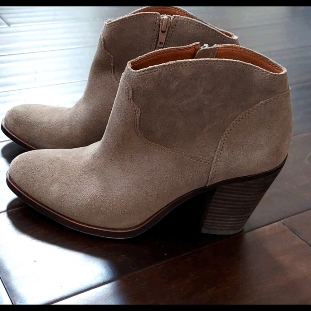 Lucky Brand Eller ankle bootie